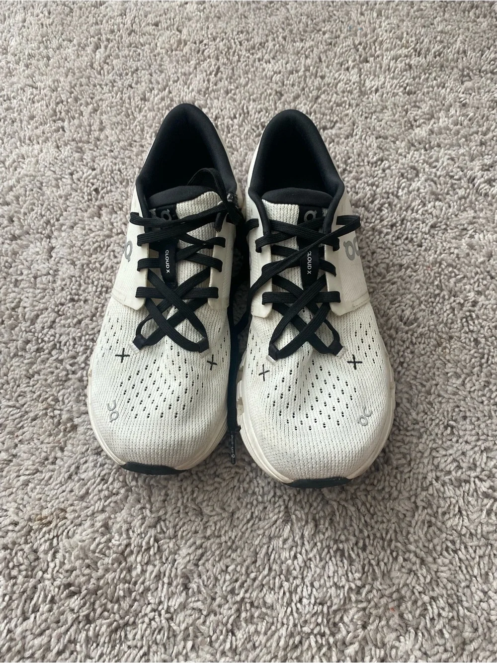 Womens ON Running Cloud X 4 Sneakers